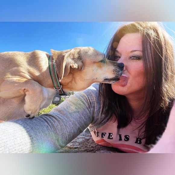 Meet your Posher, Jenny - Picture 2 of 2